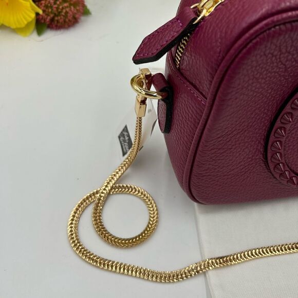 SOLD!!!!!!!          Women’s Valentino Crossbody handbag, made in Italy - Picture 4 of 9